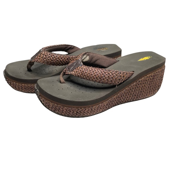 Shoes - Volatile size 7